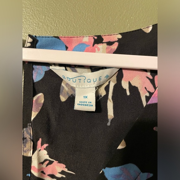 Plus 1X floral romper jumpsuit - Picture 6 of 7